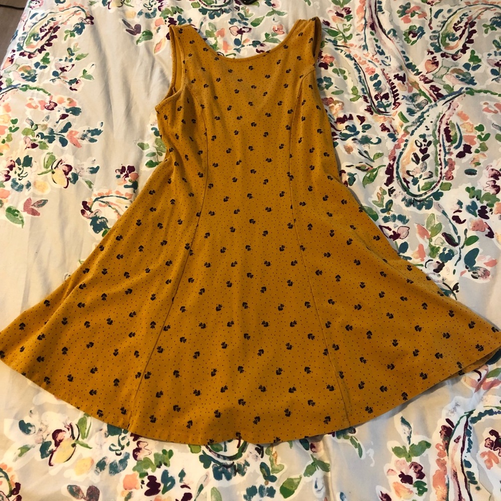 yellow patterned forever 21 dress